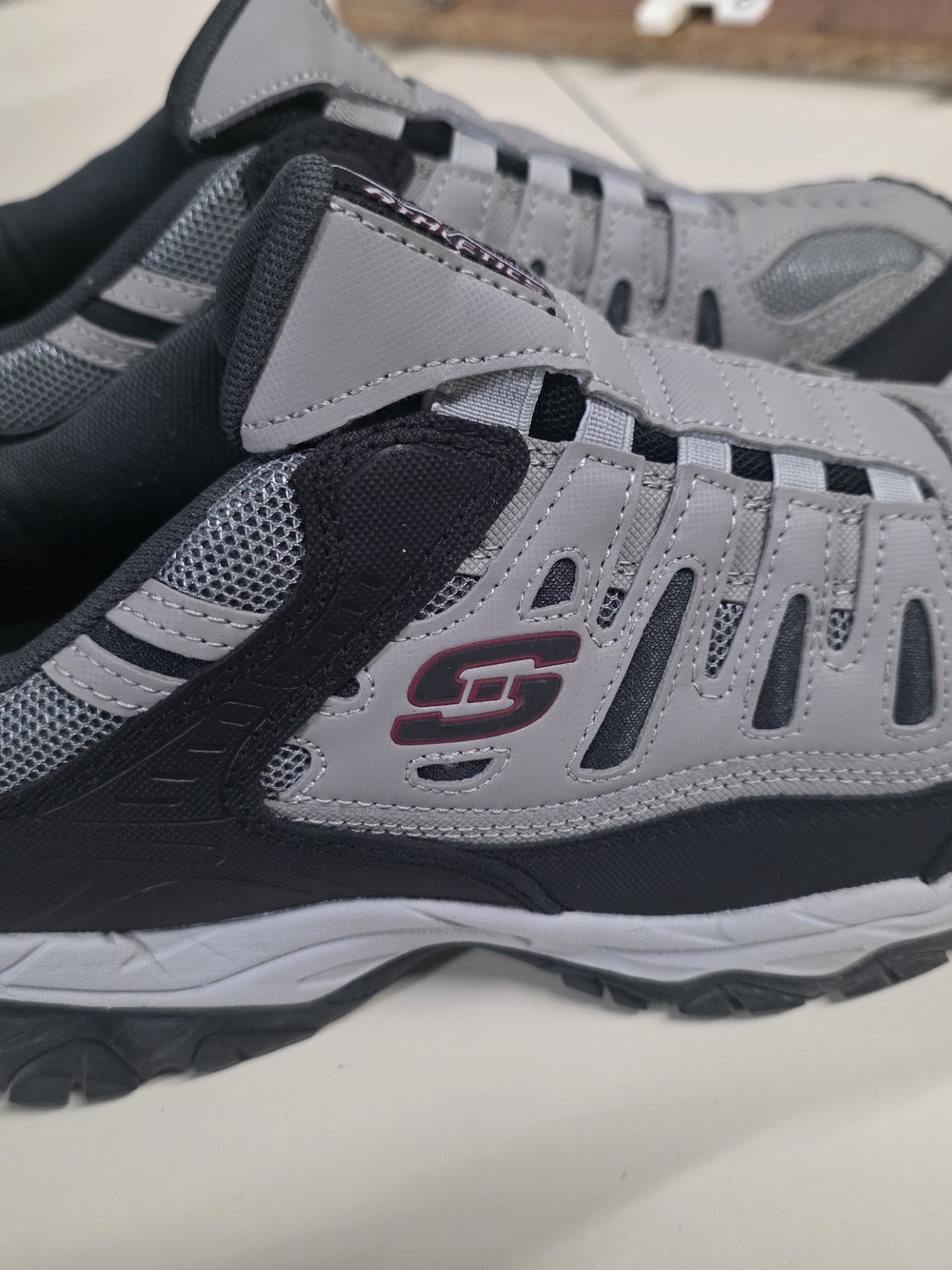 Skechers Men's Gray and Black Athletic Sneakers